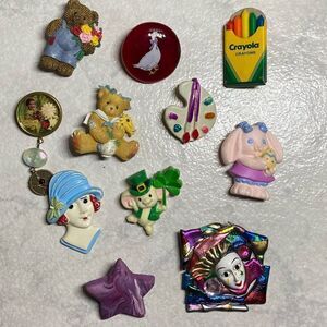 LOT of 11 pins